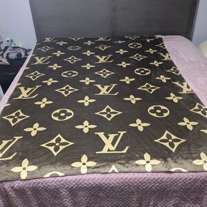 Luxury Monogram Plush Throw Blanket - Brown & Gold